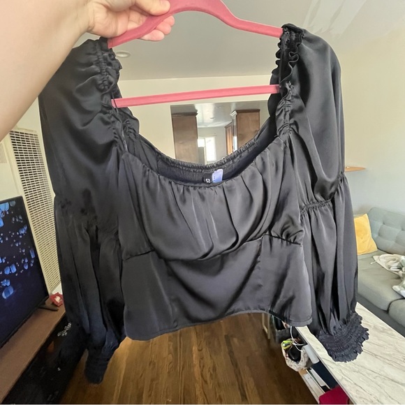 H&M black square neck smocked back cropped top - Picture 7 of 10